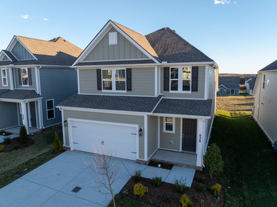 828 Sugarbush Ln