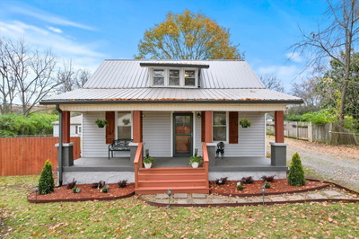 511 Maplewood Ln