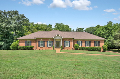 2204 Oakwood Ct