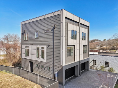 107 E 9th St