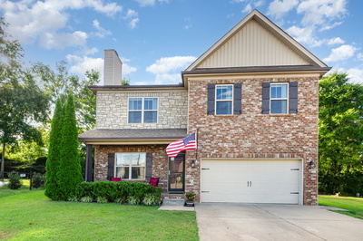 1069 Lindyn Lee Way