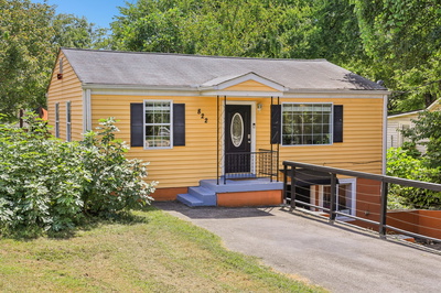 822 Douglas Ave