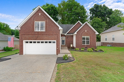 112 E Winterberry Trl