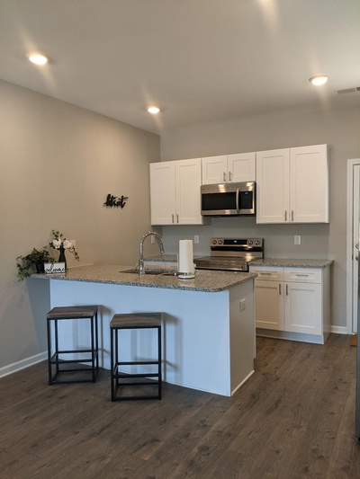 136 Kathryn Ct