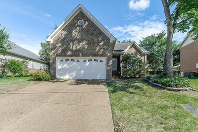 6412 Paddington Way