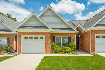 1012 Grey Oaks Lane