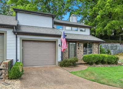 Exterior view of 419 Country Club Ct in Clarksville, TN