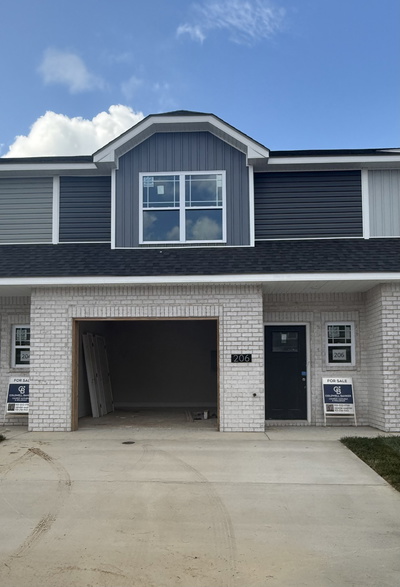 206 W Fallow Ct