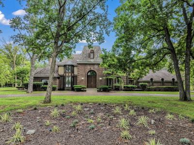 4049 Victory Station Way