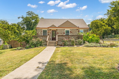 1801 Riverside Dr