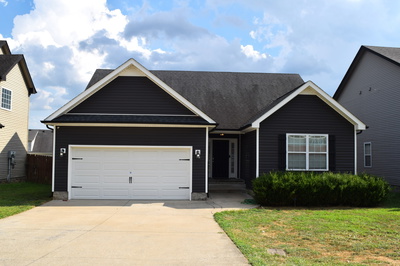 565 Falkland Cir
