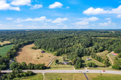 Exterior view of 2085 52 E Highway in Portland, TN