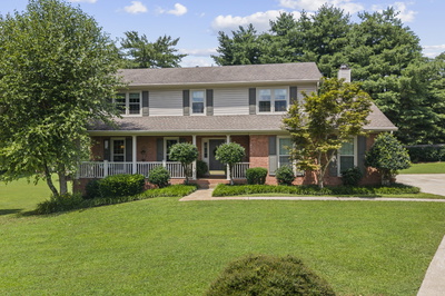 208 Lowell Ct