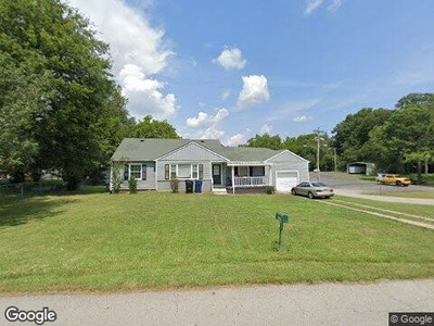 1057 Mapleash Ave