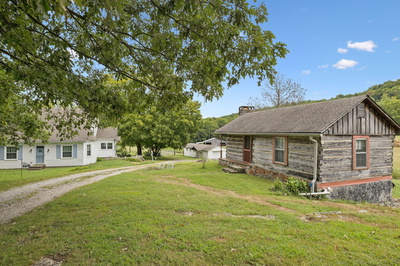 1993 Crooked Hill Rd
