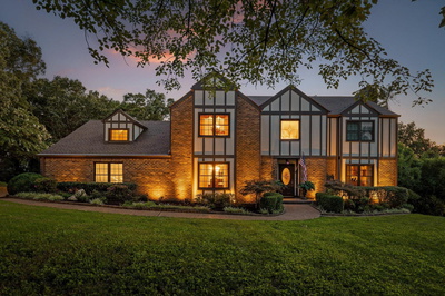 7819 Stonehenge Drive