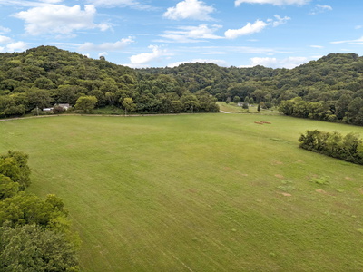1 Crooked Hill Rd