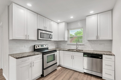 606 W 4th St