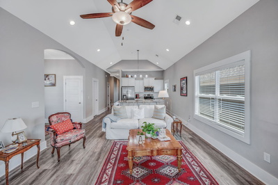 1360 Hicks Edgen Rd
