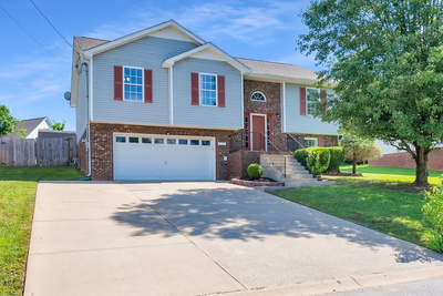 923 Hedge Apple Dr