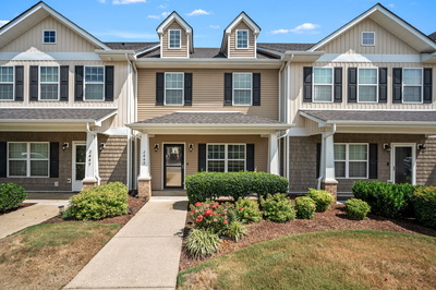 2449 New Holland Cir