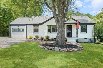 4907 Log Cabin Rd