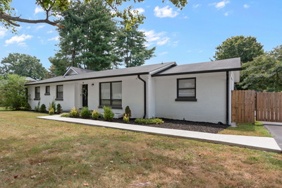 214 Crestland Dr
