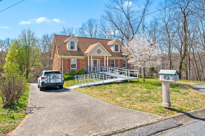 1014 Dominion Dr