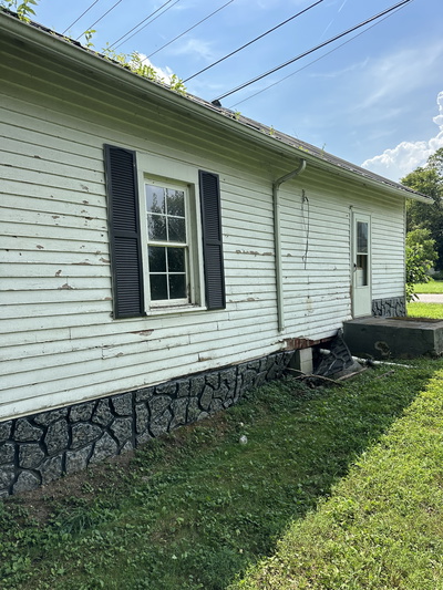 612 Old Highway 31 E 3