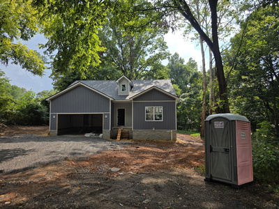704 Eva Dr