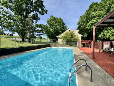 Exterior view of 5680 Clarksville Pike in Joelton, TN