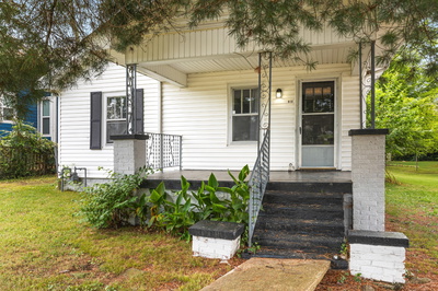 818 Stockell St