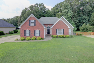 Exterior view of 4425 Taylor Hall Ln in Adams, TN