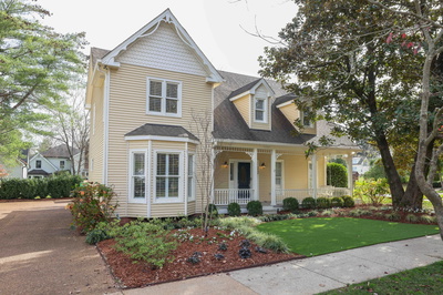 222 Adams Ct