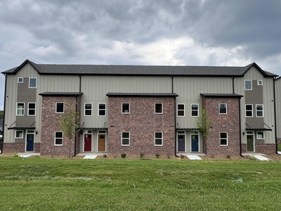 1842 Addi Lane