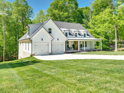 Exterior view of 545 Delacy in Fairview, TN