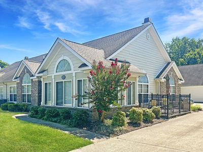 825 Browns Ln