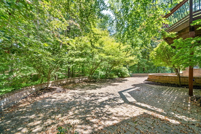 245 Cullom Way