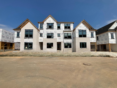 2072 Conductor Ln