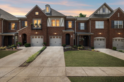 419 Waterbrook Dr
