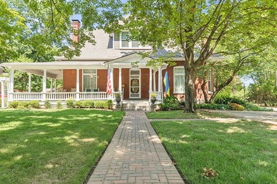 1019 E Main St