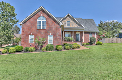Exterior view of 415 Stockbridge Way in Mount Juliet, TN