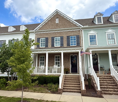 7040 Wenlock Ln