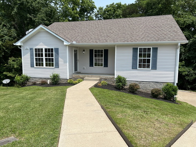 1053 Red Apple Ct