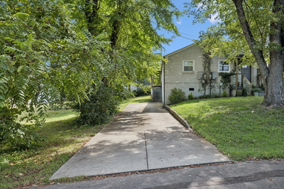 1300B Chester Ave