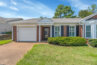 810 Marquette Dr