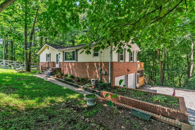 Exterior view of 6202 Dyer Rd in Goodlettsville, TN
