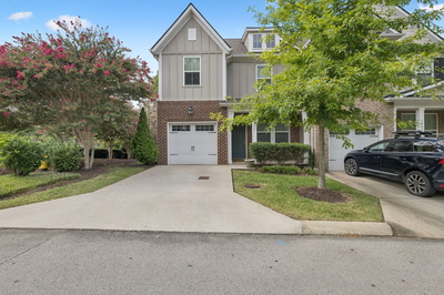 1001 Livingstone Ln