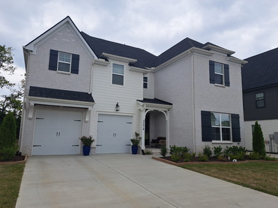 3274 Sassafras Ln