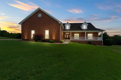 814 Austins Way